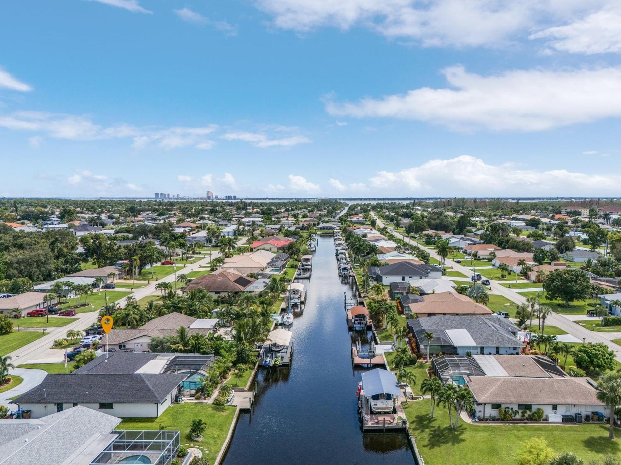 Gulf Access, Kayaks, Heated Pool - Cape By The Ocean - Roelens Villa Cape Coral Exterior photo